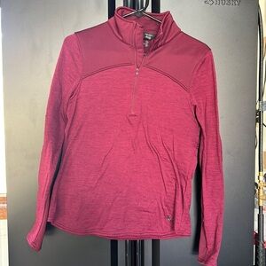 Women’s under Armour quarter zip size medium